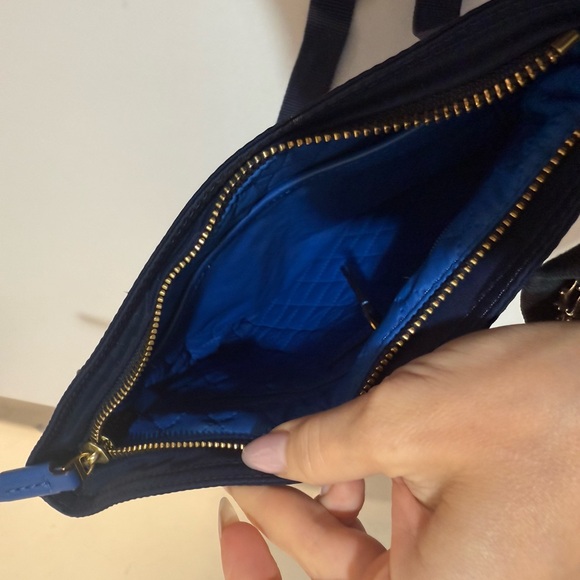 Tory Burch 'Perry' Nylon Swingpack Crossbody Bag Royal Navy Blue. Pre-Owned - Picture 11 of 13